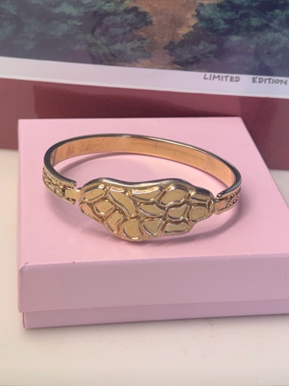 Gold Tone Women's Decorative Link Bangle Bracelet